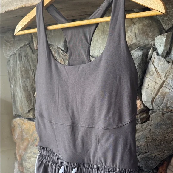 Fabletics Sport Short Onesie Charcoal Romper Women’s size Medium. - Picture 4 of 16
